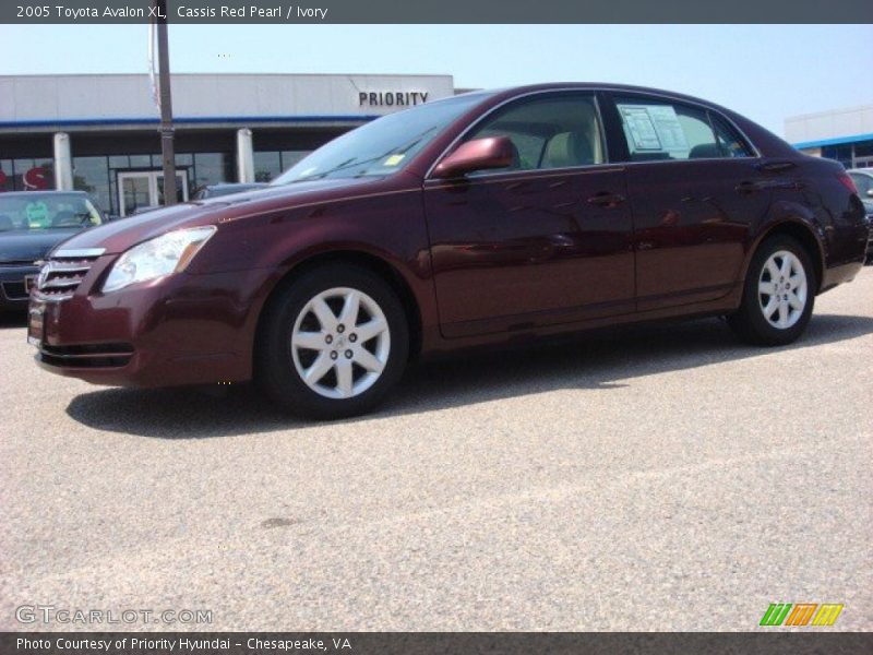 Cassis Red Pearl / Ivory 2005 Toyota Avalon XL