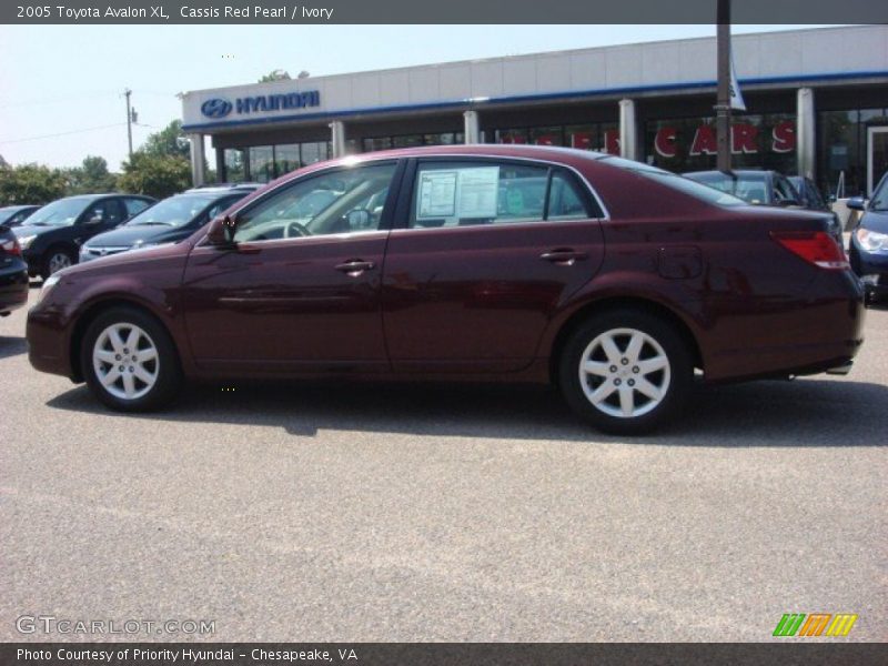 Cassis Red Pearl / Ivory 2005 Toyota Avalon XL