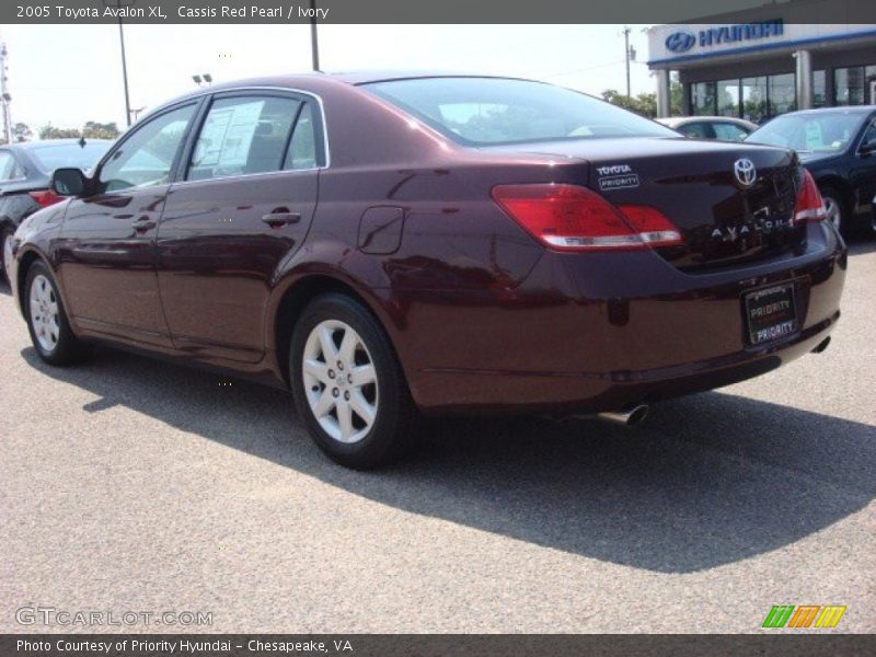Cassis Red Pearl / Ivory 2005 Toyota Avalon XL