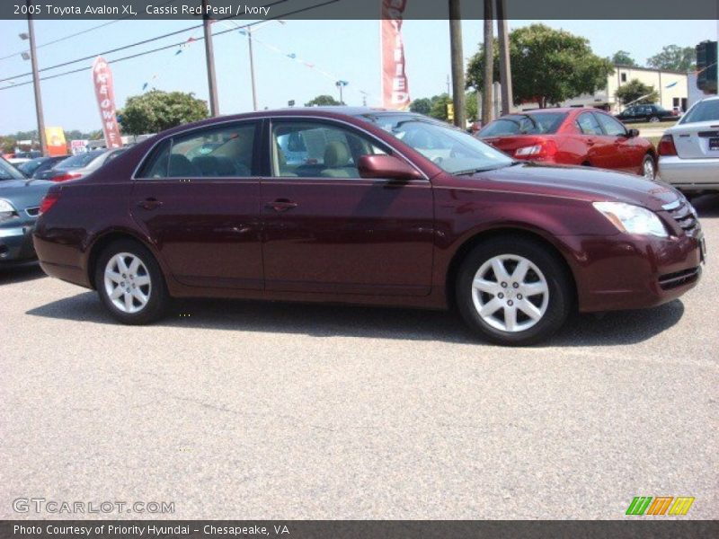 Cassis Red Pearl / Ivory 2005 Toyota Avalon XL