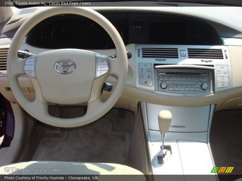 Cassis Red Pearl / Ivory 2005 Toyota Avalon XL