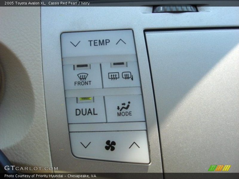 Cassis Red Pearl / Ivory 2005 Toyota Avalon XL