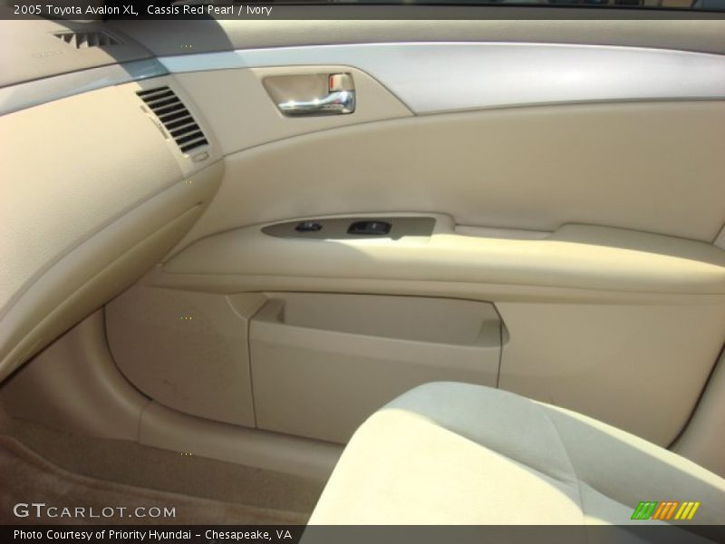 Cassis Red Pearl / Ivory 2005 Toyota Avalon XL