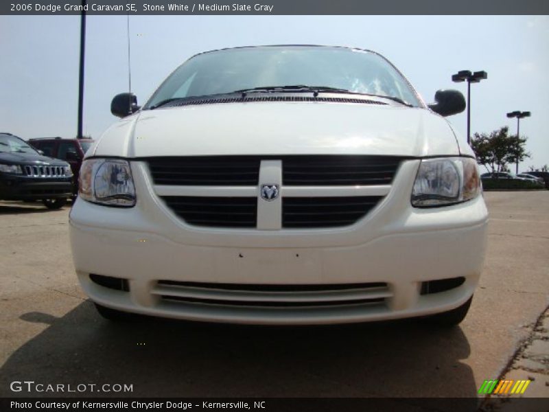 Stone White / Medium Slate Gray 2006 Dodge Grand Caravan SE