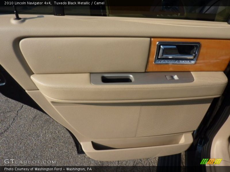 Tuxedo Black Metallic / Camel 2010 Lincoln Navigator 4x4