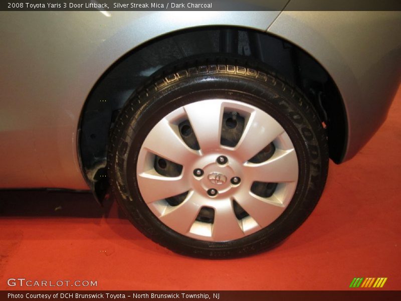 Silver Streak Mica / Dark Charcoal 2008 Toyota Yaris 3 Door Liftback