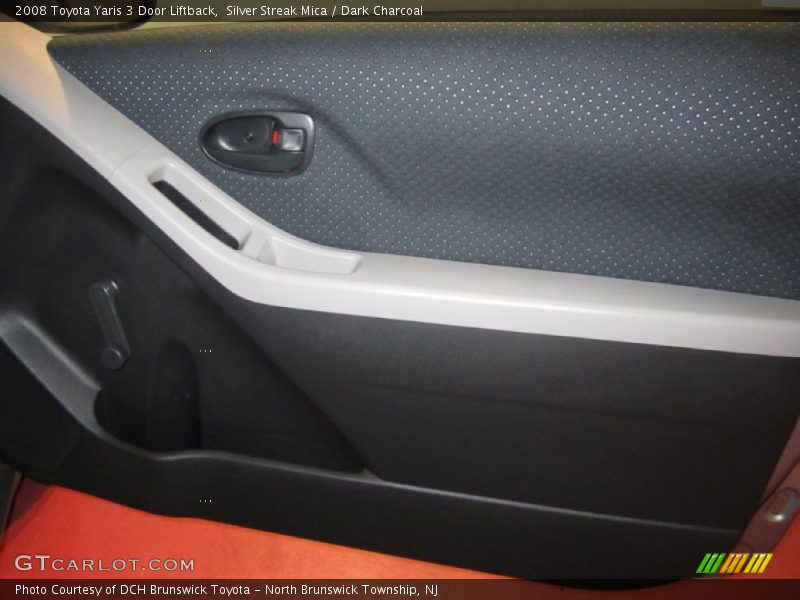 Silver Streak Mica / Dark Charcoal 2008 Toyota Yaris 3 Door Liftback