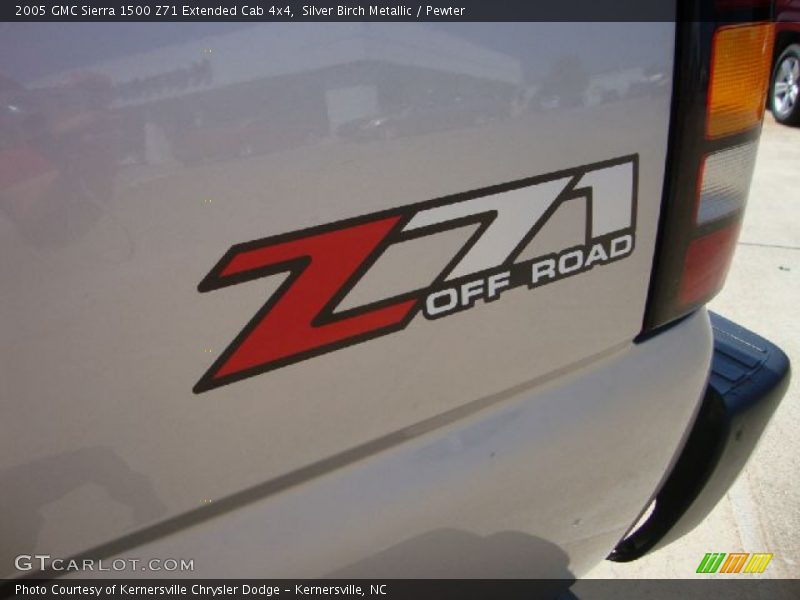 Silver Birch Metallic / Pewter 2005 GMC Sierra 1500 Z71 Extended Cab 4x4