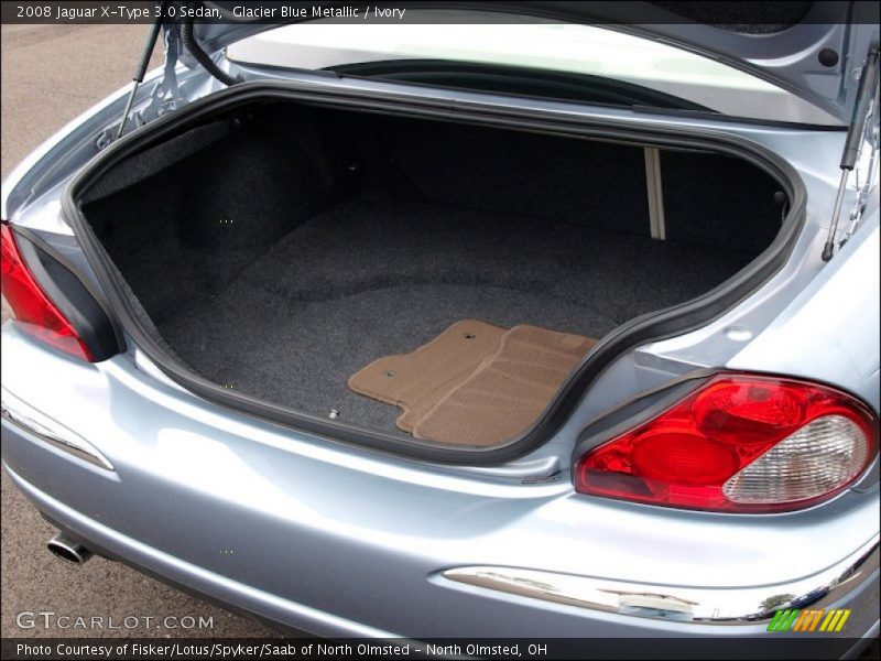  2008 X-Type 3.0 Sedan Trunk