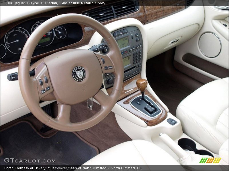 Dashboard of 2008 X-Type 3.0 Sedan