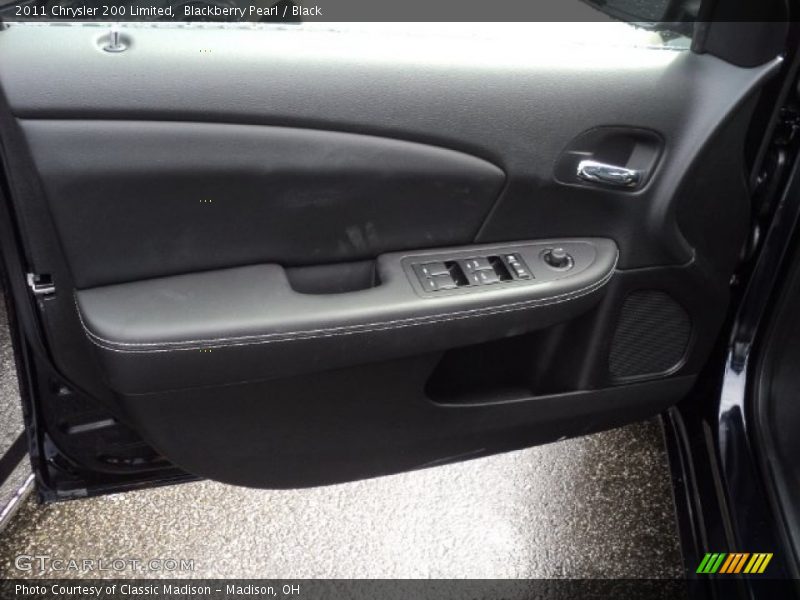 Blackberry Pearl / Black 2011 Chrysler 200 Limited