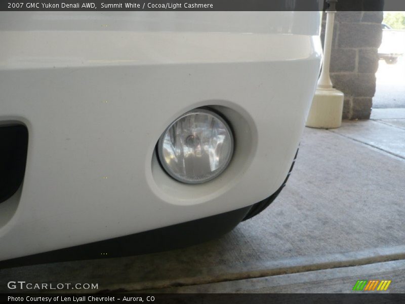 Summit White / Cocoa/Light Cashmere 2007 GMC Yukon Denali AWD