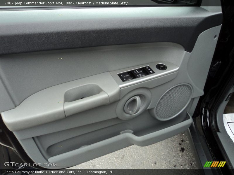 Black Clearcoat / Medium Slate Gray 2007 Jeep Commander Sport 4x4