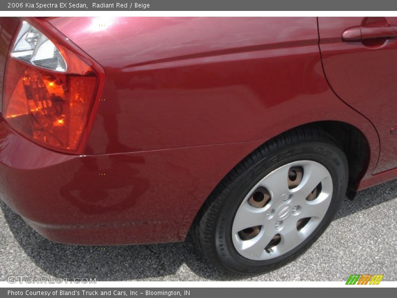 Radiant Red / Beige 2006 Kia Spectra EX Sedan