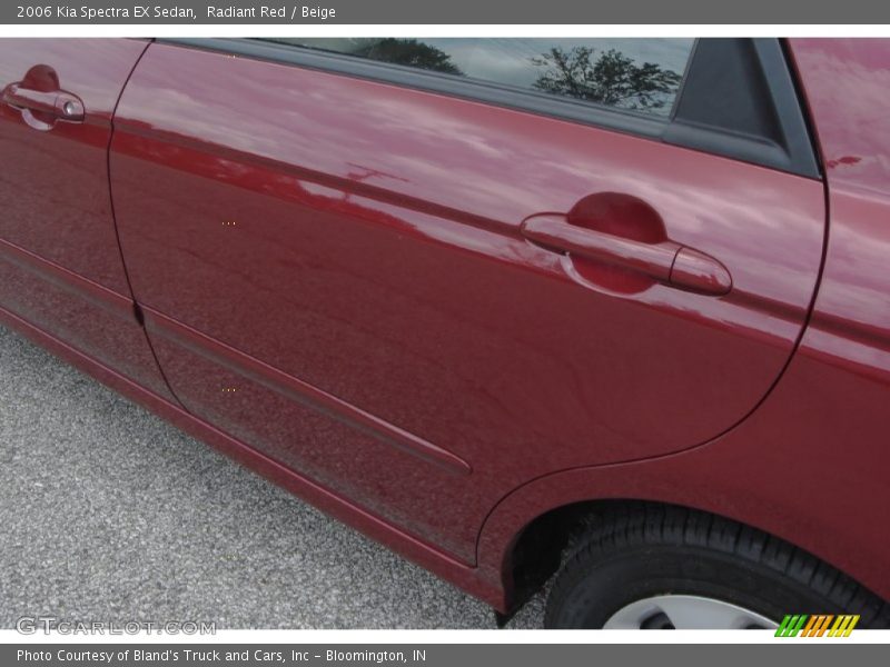 Radiant Red / Beige 2006 Kia Spectra EX Sedan