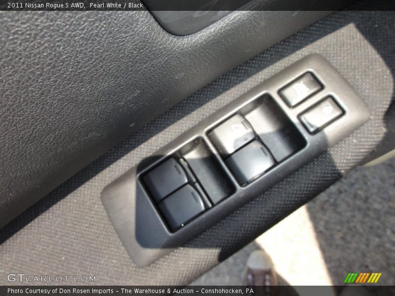 Pearl White / Black 2011 Nissan Rogue S AWD