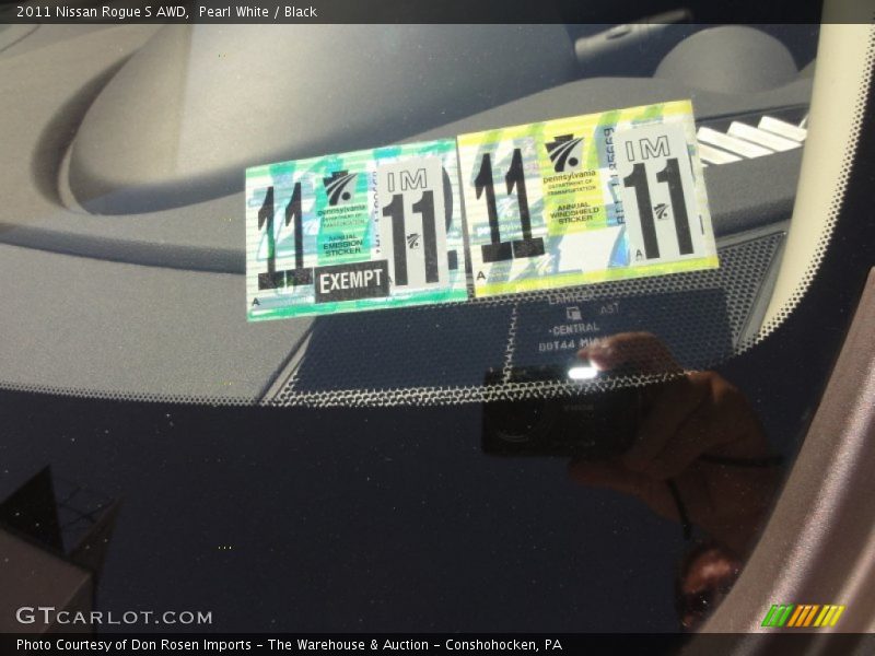 Pearl White / Black 2011 Nissan Rogue S AWD