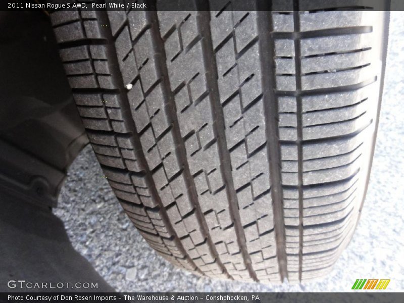 Pearl White / Black 2011 Nissan Rogue S AWD