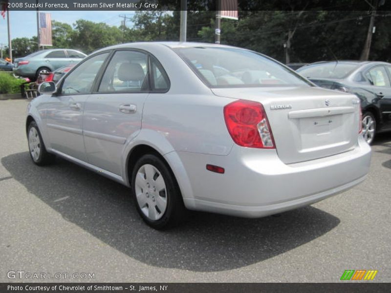 Titanium Silver Metallic / Grey 2008 Suzuki Forenza