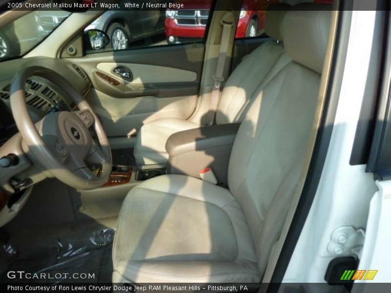  2005 Malibu Maxx LT Wagon Neutral Beige Interior