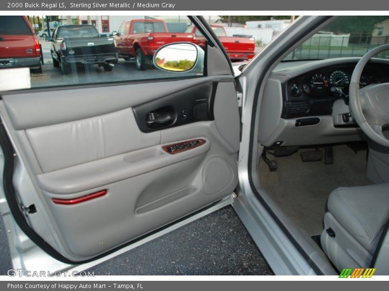 Sterling Silver Metallic / Medium Gray 2000 Buick Regal LS