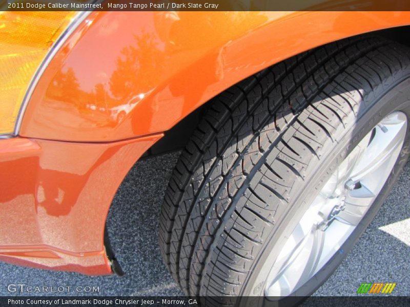 Mango Tango Pearl / Dark Slate Gray 2011 Dodge Caliber Mainstreet