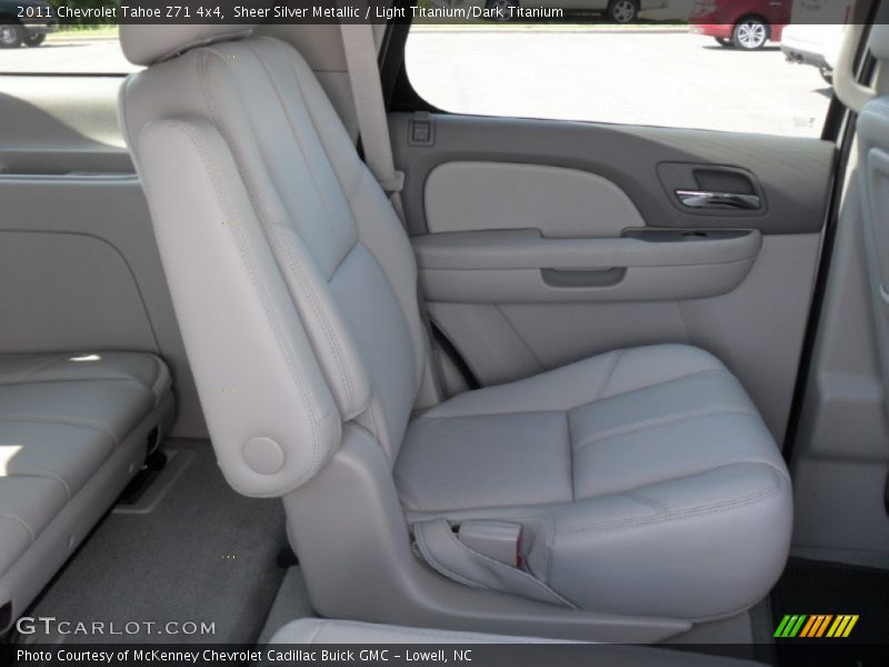 Sheer Silver Metallic / Light Titanium/Dark Titanium 2011 Chevrolet Tahoe Z71 4x4
