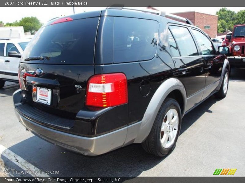 Black / Pebble Beige 2007 Ford Freestyle SEL