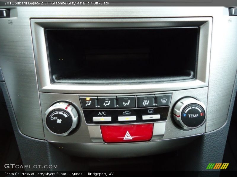 Controls of 2011 Legacy 2.5i