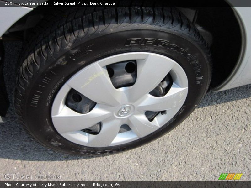 Silver Streak Mica / Dark Charcoal 2007 Toyota Yaris Sedan
