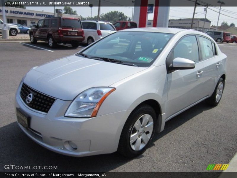 Brilliant Silver / Charcoal 2009 Nissan Sentra 2.0