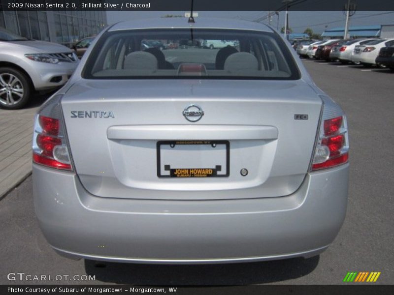Brilliant Silver / Charcoal 2009 Nissan Sentra 2.0