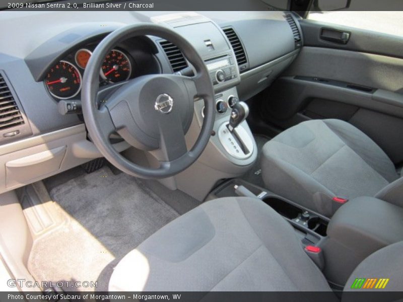 Brilliant Silver / Charcoal 2009 Nissan Sentra 2.0