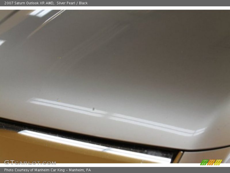 Silver Pearl / Black 2007 Saturn Outlook XR AWD