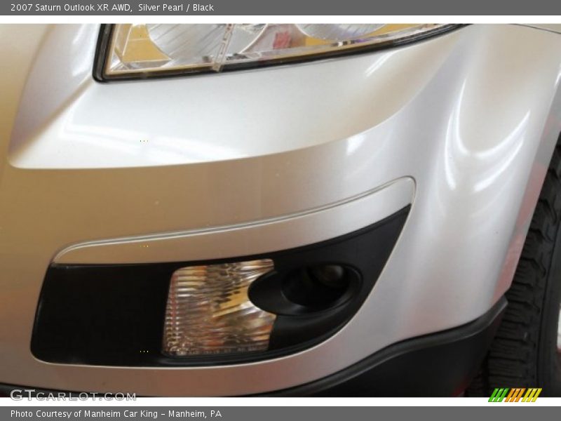 Silver Pearl / Black 2007 Saturn Outlook XR AWD