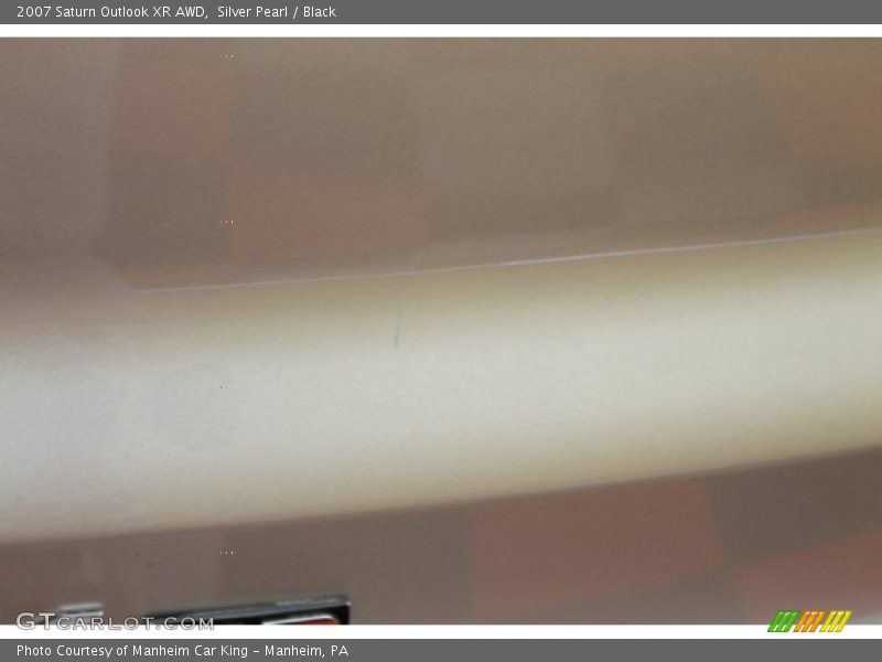 Silver Pearl / Black 2007 Saturn Outlook XR AWD