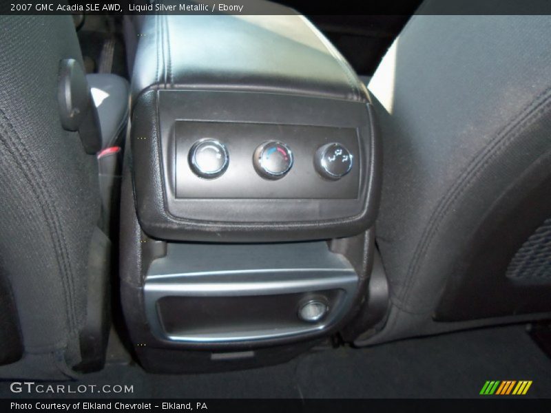 Liquid Silver Metallic / Ebony 2007 GMC Acadia SLE AWD