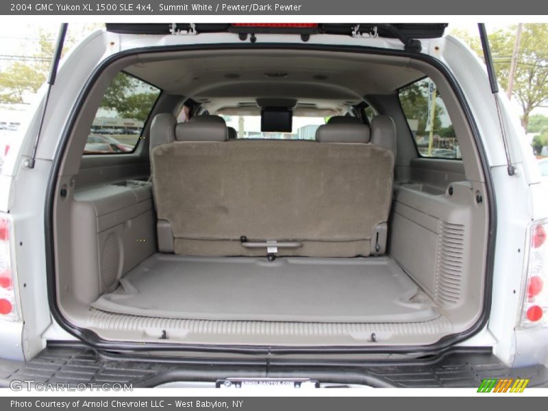  2004 Yukon XL 1500 SLE 4x4 Trunk