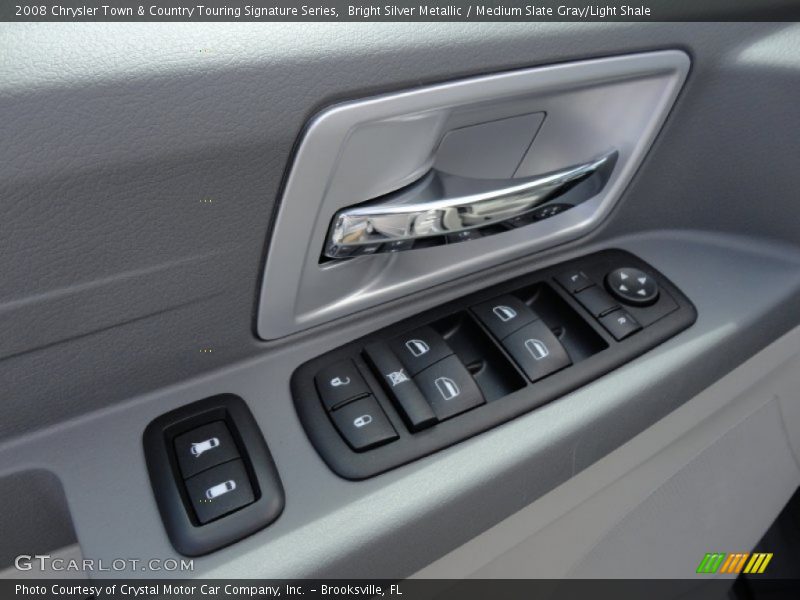 Bright Silver Metallic / Medium Slate Gray/Light Shale 2008 Chrysler Town & Country Touring Signature Series