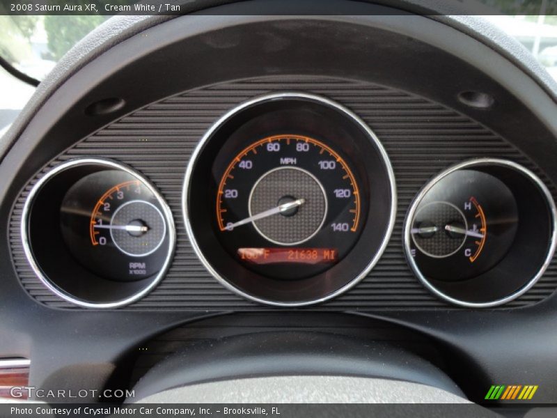 Cream White / Tan 2008 Saturn Aura XR