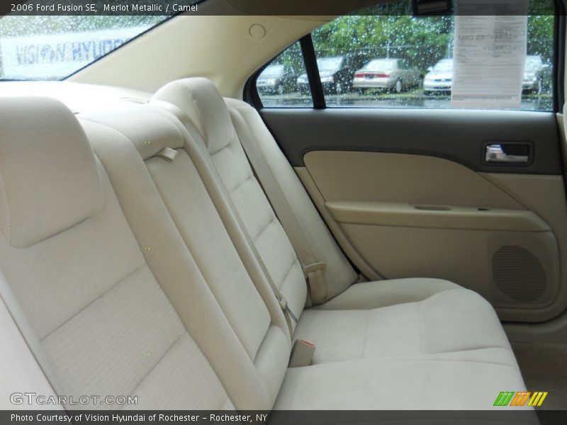 Merlot Metallic / Camel 2006 Ford Fusion SE