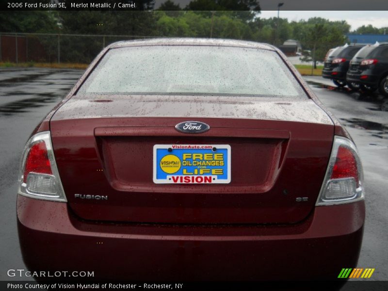 Merlot Metallic / Camel 2006 Ford Fusion SE