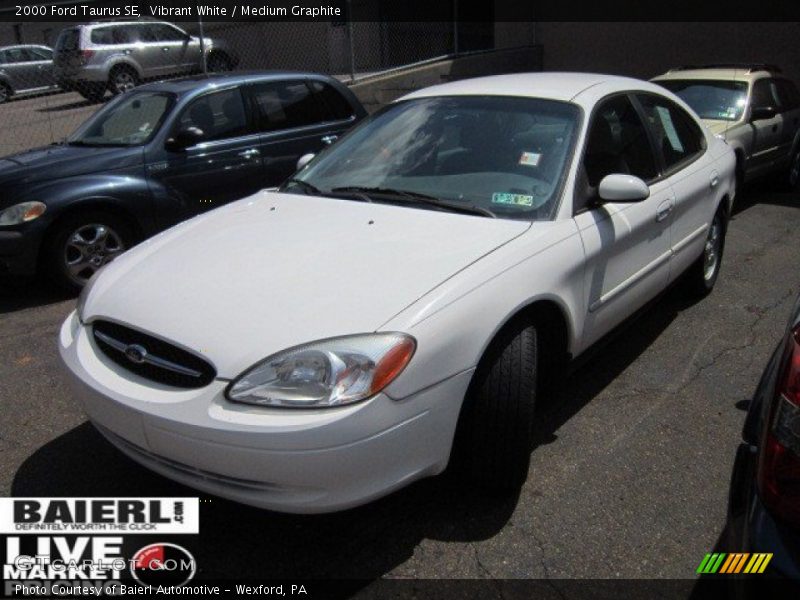 Vibrant White / Medium Graphite 2000 Ford Taurus SE