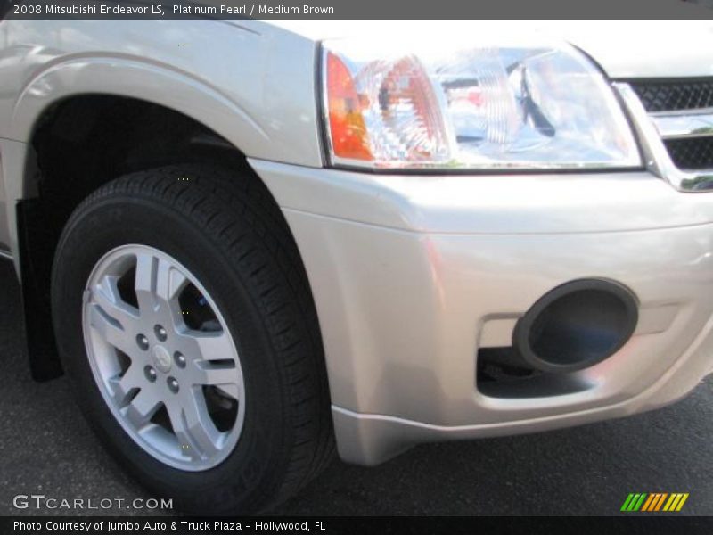 Platinum Pearl / Medium Brown 2008 Mitsubishi Endeavor LS
