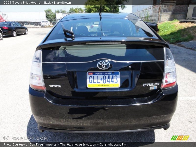 Black / Ivory/Brown 2005 Toyota Prius Hybrid