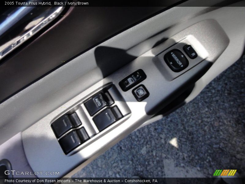 Black / Ivory/Brown 2005 Toyota Prius Hybrid