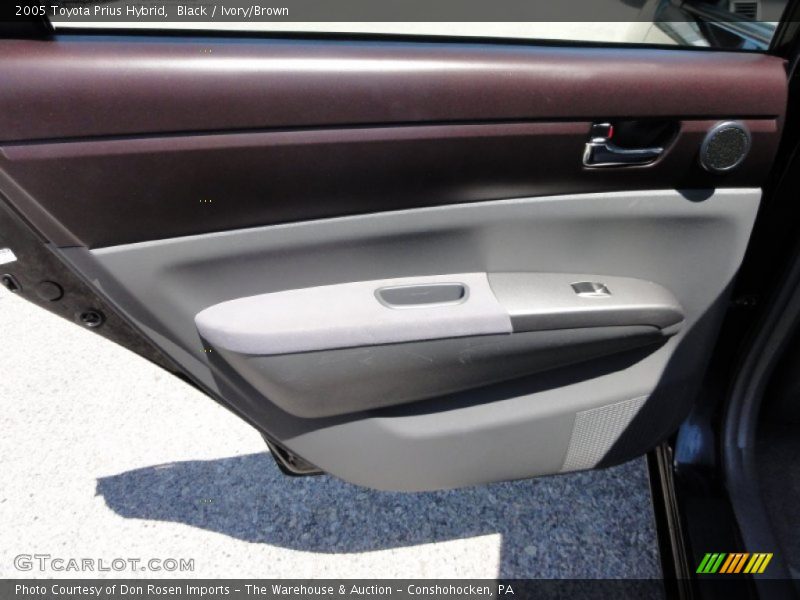 Black / Ivory/Brown 2005 Toyota Prius Hybrid