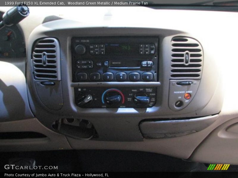 Controls of 1999 F150 XL Extended Cab