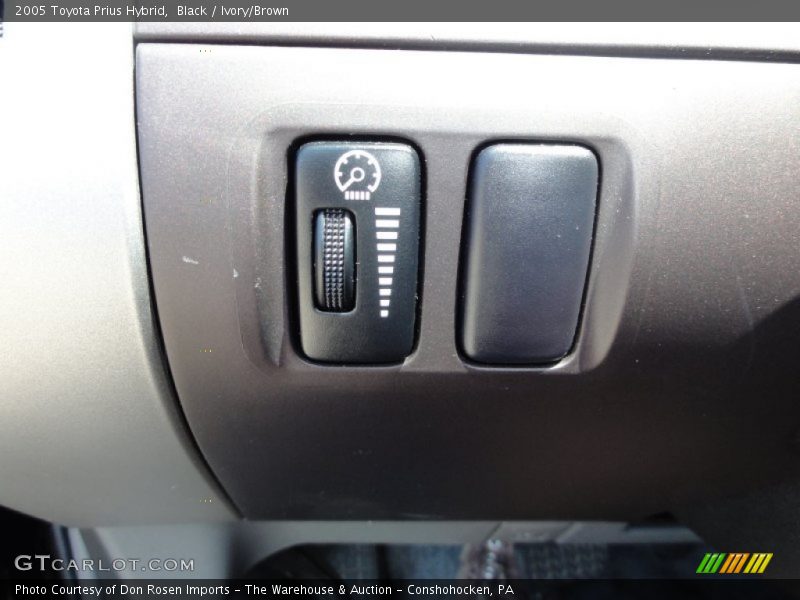 Black / Ivory/Brown 2005 Toyota Prius Hybrid