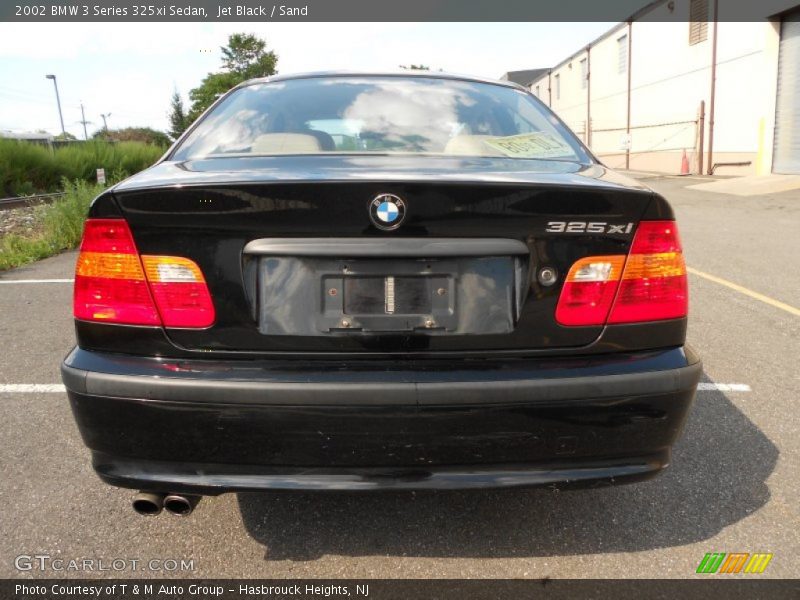 Jet Black / Sand 2002 BMW 3 Series 325xi Sedan